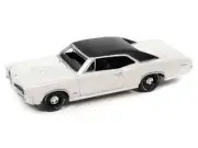Johnny Lightning 1966 Pontiac GTO Cameo Ivory 1:64 Die-cast
