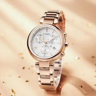 【CITIZEN】星辰 Eco-Drive 光動能 xC FB1456-65A 藍寶石鏡面 鋼錶帶 三眼計時女錶 白/玫瑰金 35mm