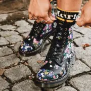 Dr.Martens 1460 Pascal in Vintage Floral Backhand Size 7US/ 5UK