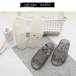 方格排水浴室拖鞋 M~L(黑/白) 台灣製 耐磨 排水 浴室 拖鞋 防滑 防水【愛買】