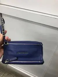 在飛比找Yahoo!奇摩拍賣優惠-Givenchy 紀凡希 潘朵拉系列手拿包