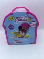 Crayola Scribble Scrubbie Color & Clean Pets Backyard Bungalow Playset