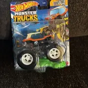 Hot Wheels Monster Trucks Meyers Manx 2024 DUNE BUGGY New