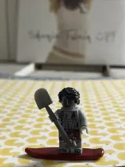 SURFER UNDEAD GREY ZOMBIE LEGO MINIFIG dude surf red surfboard shovel paddle