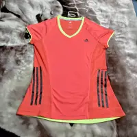 在飛比找Yahoo!奇摩拍賣優惠-愛迪達 adidas 女款 V領 L 短袖 排汗衫 上衣 3