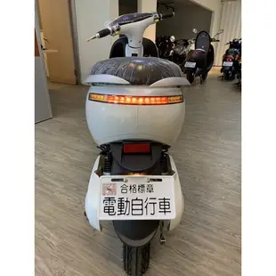（CWJJ光頭MOTO電動自行車）gogoro樣式 免駕照 自行在家充電 免月租 可掛牌上路