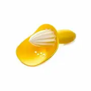 Flexible Citrus Fruits Reamer Juicer Cup w/ Seed Catcher