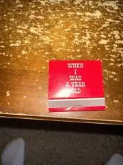 VINTAGE NOVELTY GAG GIFT JOKE FUNNY WHEN I WAS A YEAR OLD BABY BOOK OF MATCHES