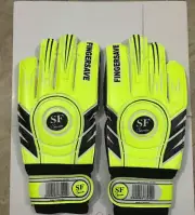 soccer goalkeeper gloves