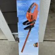 BLACK & DECKER BUSH TRIMMERS HEDGE TRIMMER HT22 22" CORDED 120 VOLT ELECTRIC