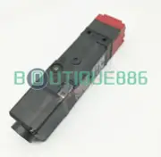 1PCS NEW FOR Safety door switch D4SL-N4HFG-D
