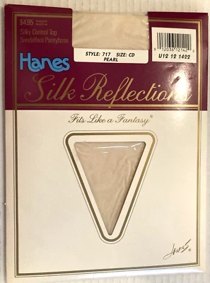 Hanes Silk Reflections Pantyhose. Sandalfoot, Control Top 717 Sz C-D Pearl PH-24