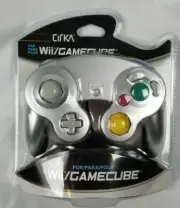 Wired Controller for Wii/ GameCube (Silver) can use for Switch with adapter