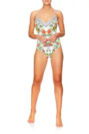 V-NECK ONE PIECE ONE FLEW OVER