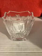 Studio Crystal Collection Fine Crystal Bud Vase 4 1/2 Floral Tulips DWK109