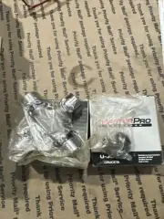 (2) Universal Joint MasterPro 458 QTY 2r