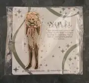 New Blissfully Bookish Pin QUEEN OF THE FAERIE REALM'S ARMOR 3/21 Outfit Pin