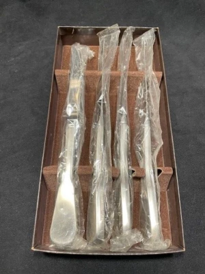 ONEIDA 9" "Minuteman"pattern steak knives - new