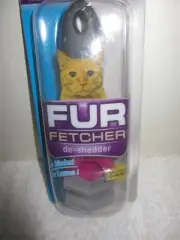 Hartz Groomer's Best Fur Fetcher De-Shedder Cat Brush,Grey and Pink/Purple L3