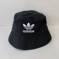 在飛比找蝦皮購物優惠-adidas愛迪達黑色漁夫帽/帽子