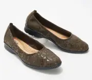 NIB CLARKS COLLECTION FLEXIBLE SLIP-ON FLATS - JENETTE EASE, OLIVE ANIMAL, 10W