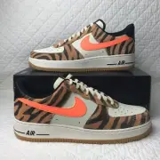 Nike Air Force 1 ‘07 PRM Shoes Men’s SZ 9.5 Daktari Stripes DJ6192-100