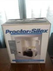Vintage USA Proctor Silex White Automatic Drip Coffee Maker model A600A NEW