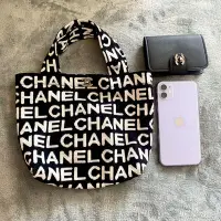 在飛比找Yahoo!奇摩拍賣優惠-VIP限量贈品禮 Chanel 香奈兒 復古小香風手提包慵懶
