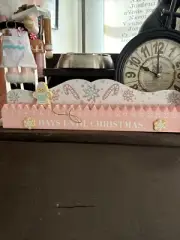 Countdown Pink Bake Shop Calender Christmas Gingerbread