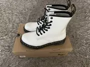 Dr. Doc Martens 1460 White Leather Combat Boots Women’s 7 Air Wair Punk Goth New