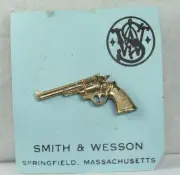 1970'S VINTAGE SMITH & WESSON GUN TIE TACK OLD STORE STOCK