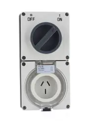 NLS 66CV320F - 3 Flat Pin 20Amp Combination Switched Socket IP66 30533NLS