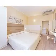 Hotel University