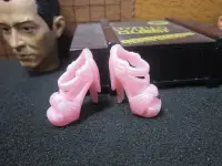 在飛比找Yahoo!奇摩拍賣優惠-570J7Z娃娃部門 珍珠粉紅色女用小愛心造型高跟鞋一雙