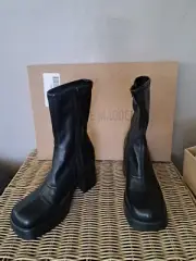 Steve Madden Black Lug Sole Klayton Boots (size 8)