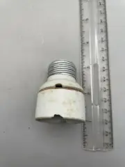 NOS Circle F Porcelain 2-Piece Lamp Holder Light Socket Extension Medium GA33