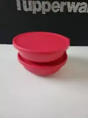 Tupperware Aloha Nesting Bowls with Seals 1.25 cup / 450ml Red Set of 2
