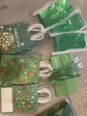 Happy St.Patricks Gift Bags & fringe Curtains(24ct Bags,tissue paper And String)