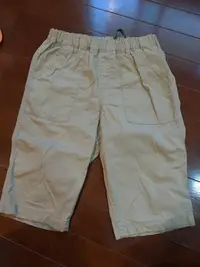 在飛比找Yahoo!奇摩拍賣優惠-UNIQLO男童卡其純棉鬆緊七分褲150公分(145~155