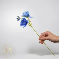 在飛比找momo購物網優惠-【Floral M】初戀少女藍色波斯菊仿真花花材 （3入組）