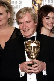 Actor Bill Roach poses with the award for Continuing Drama for Cor- Old Photo