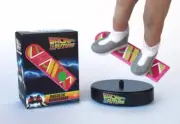 Back to the Future Mini Magnetic Hoverboard Display Stand Sneakers & Magnet NEW