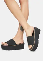 [Dirty Laundry] Pivot Platform Slide Sandals