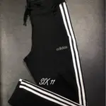 @SIX@ADIDAS D2M 3S PANT 黑白 基本款 彈性透氣 長褲 愛迪達 運動褲 三條 女 DS8732