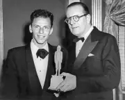 FRANK SINATRA - CELEBRATING A VOICE THAT DEFINED AN ERA - 8x10 Glossy Photo