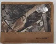 ZEP-PRO Kentucky Wildcats Realtree MAX 5 Camo Bifold Wallet Tin Gift Box