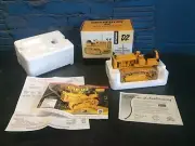 NIB ERTL 1/16 CATERPILLAR D2 DOZER 2003 TOY TRK’N CONST SHOW/ANTIQUE CAT CLUB