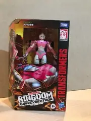 Transformers Kingdom War for Cybertron Arcee