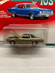 Johnny Lightning Super 70's '71 Pontiac Grand Prix