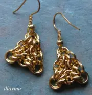 Handcrafted - golden triangle Original chainmaille EARRINGS (Ch1) M5